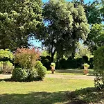 Chateau De Bayssan Guest house