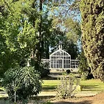 Chateau De Bayssan Guest house