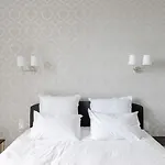 Chateau De Bayssan Guest house 4*