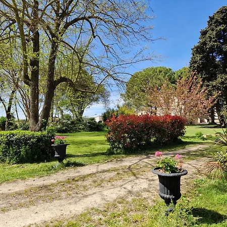 Chateau De Bayssan Guest house 4*
