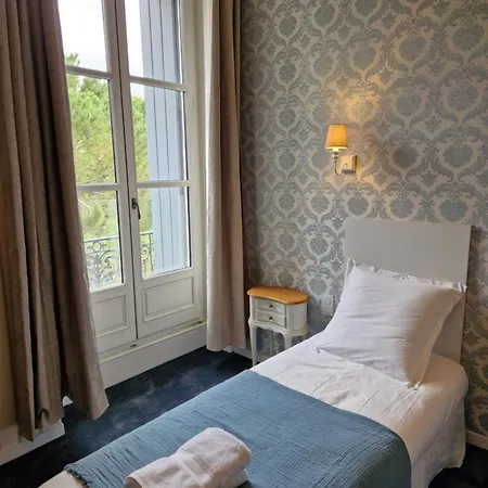 Guest house Chateau De Bayssan Beziers