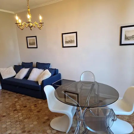 Guest house Chateau De Bayssan 4*