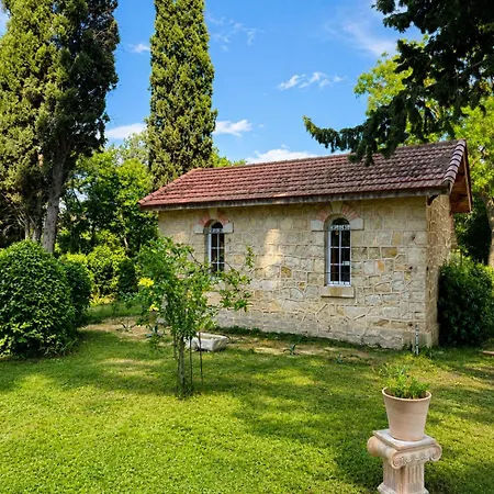Chateau De Bayssan